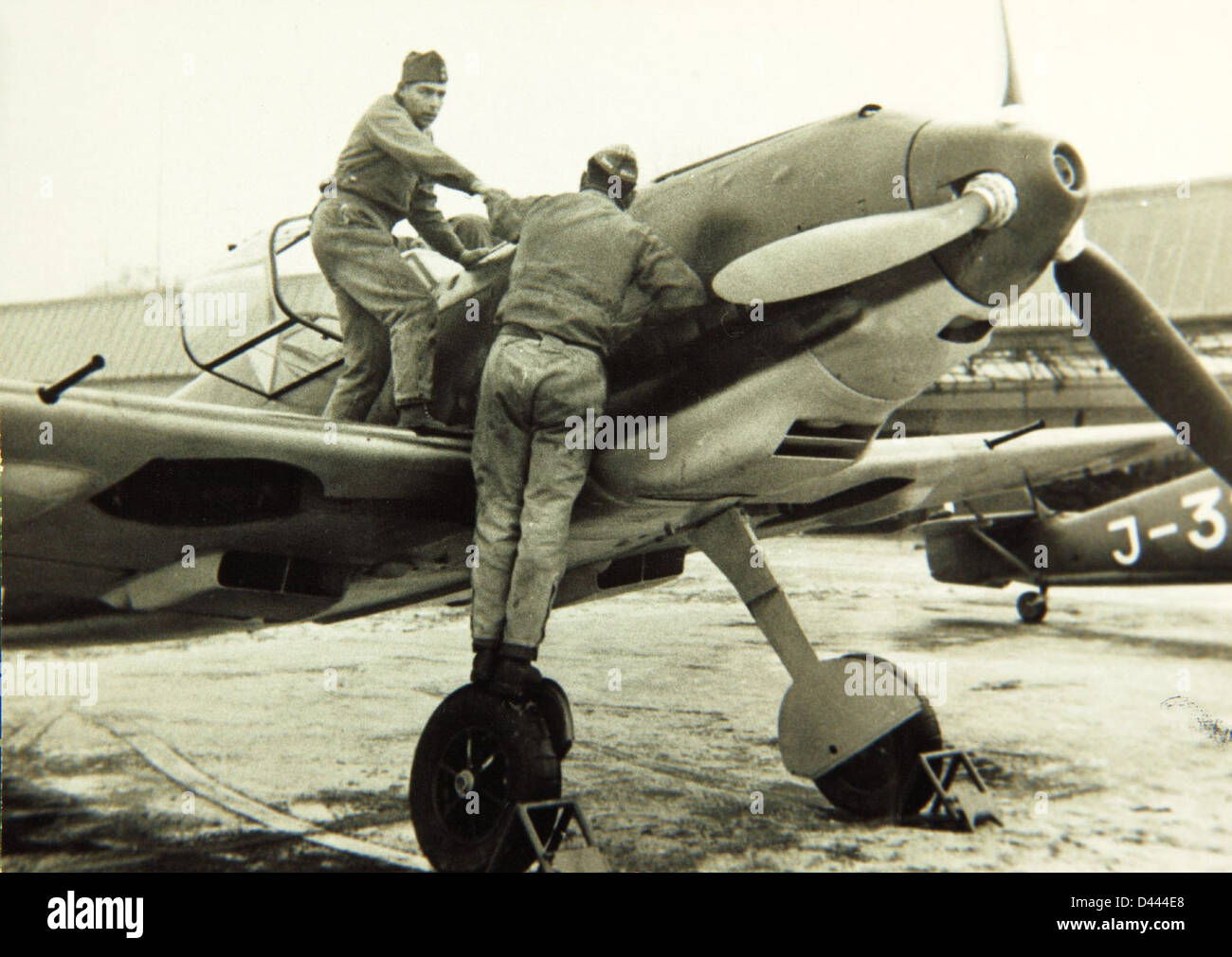 Le Messerschmitt Bf 109b était un chasseur monoplace allemand utilisé au début de la seconde Guerre mondiale. Connu pour sa vitesse et sa maniabilité, il a joué un rôle clé dans le combat aérien pendant la bataille de France. Banque D'Images