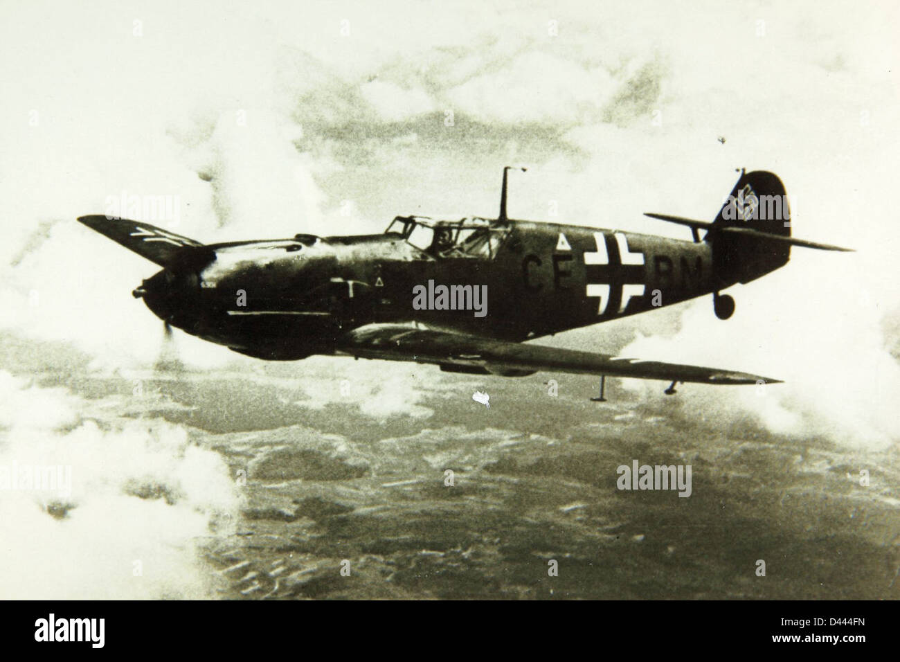 Le Messerschmitt BF 109b était une première version du chasseur allemand de la seconde Guerre mondiale, connu pour sa vitesse et sa maniabilité. Il était l'un des avions les plus avancés au début de la guerre et joua un rôle clé dans le succès de la Luftwaffe lors de la bataille de France et de la bataille d'Angleterre. Banque D'Images