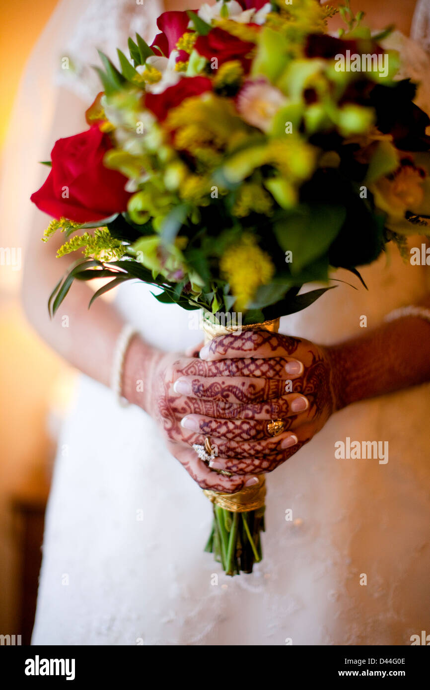 Tradition de mariage bouquet, mélange multi culturel Banque D'Images