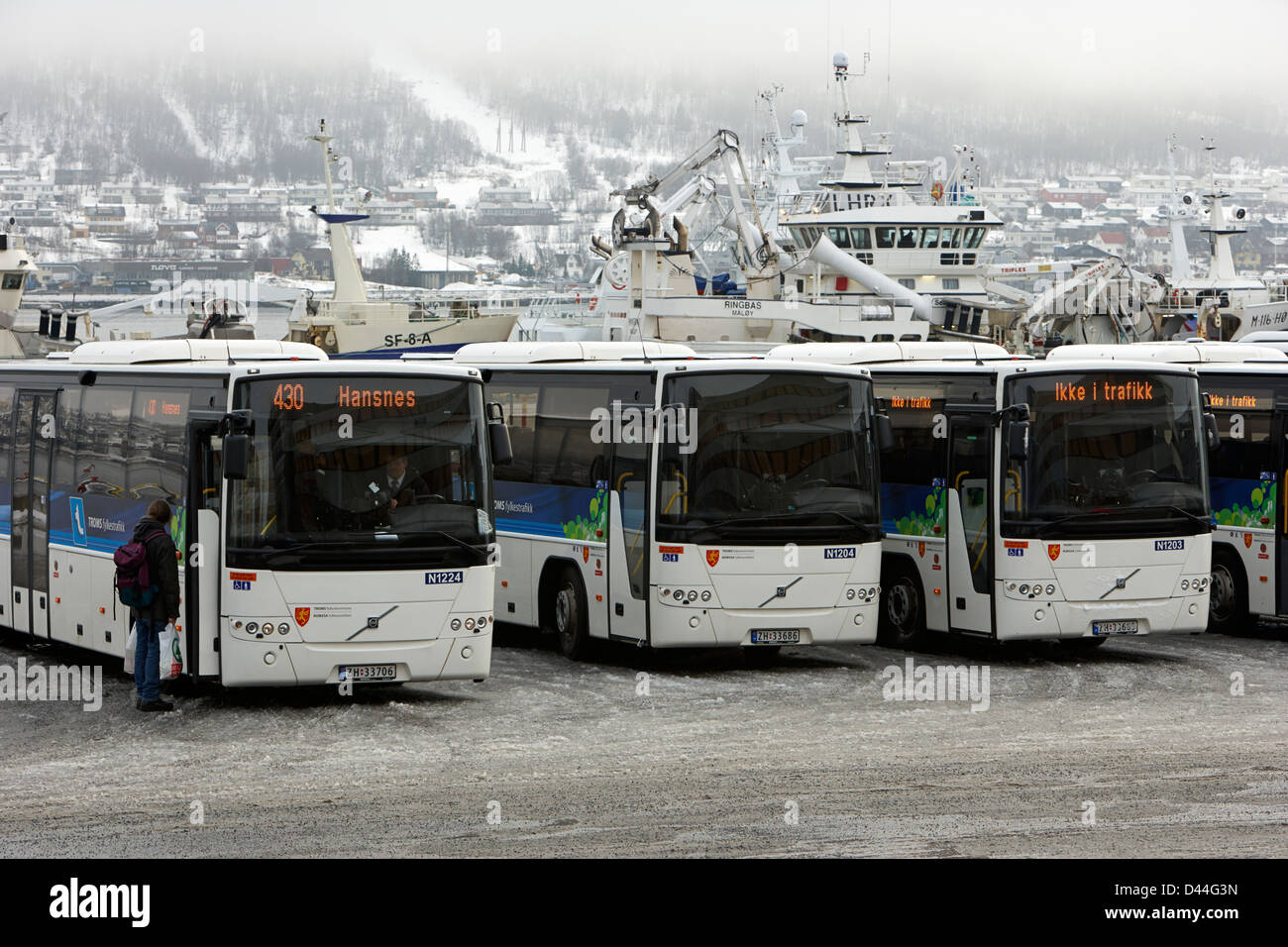 Les bus publics dans prostnetset la station de bus près du port de Tromso, centre-ville troms Norvège europe Banque D'Images