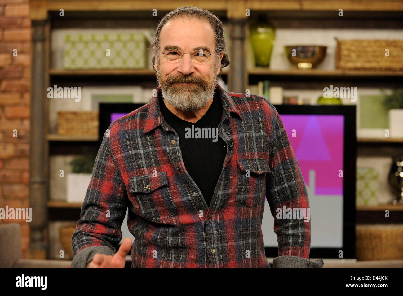 Le 4 mars 2013. Toronto, Canada. Acteur et chanteur ténor Mandy Patinkin visite le Marilyn Denis Show. Mandy stars comme Saul Berenson sur Showtime's TV series d'origine. (Rsd/RL/N8N) Banque D'Images