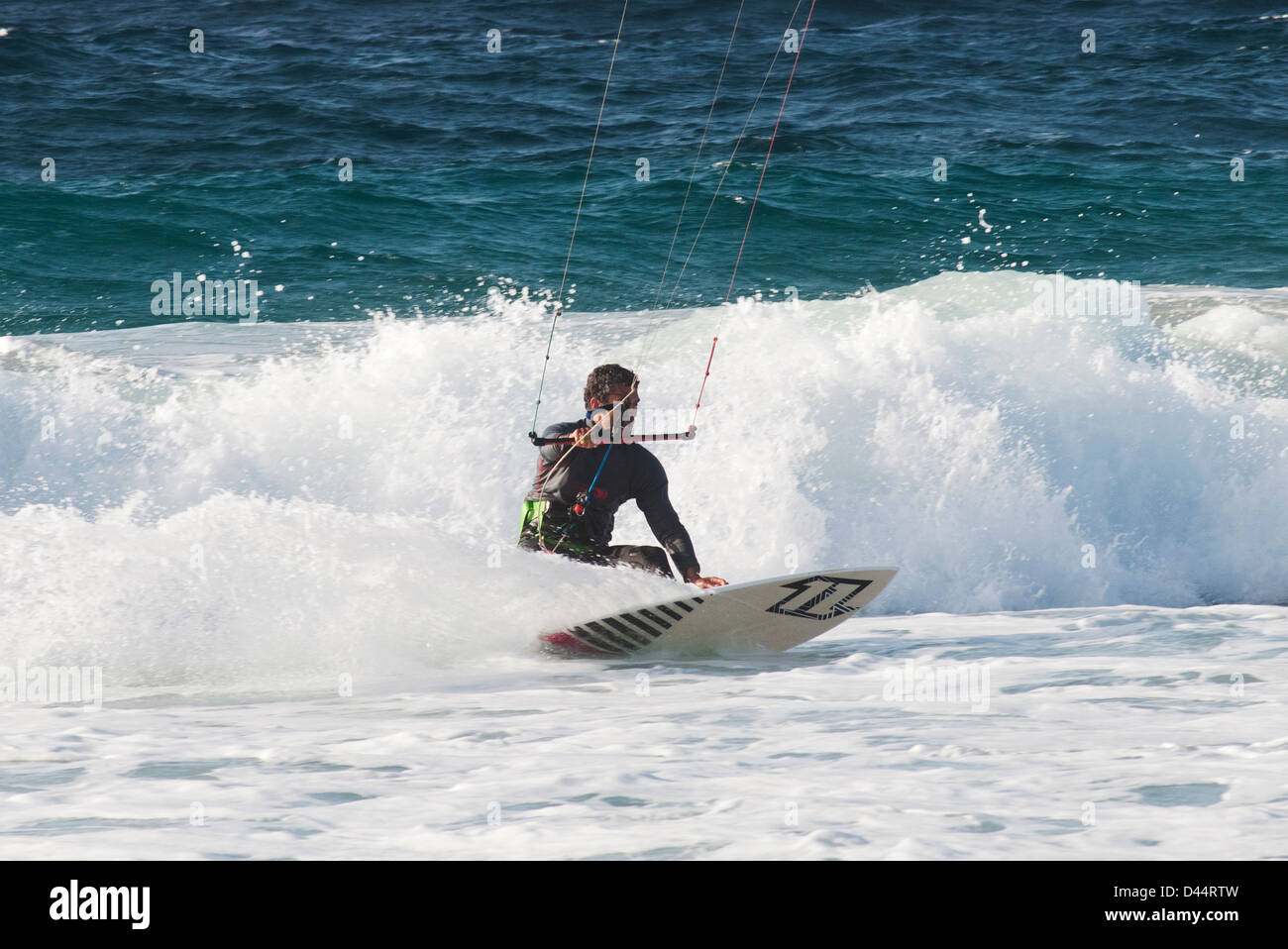 Kite surfer à Fuerteventura Canaries Banque D'Images