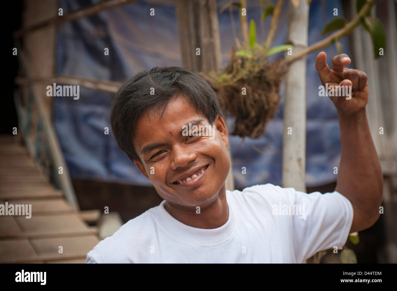 Cambodge responsable de jeunesse dans petit village Banque D'Images