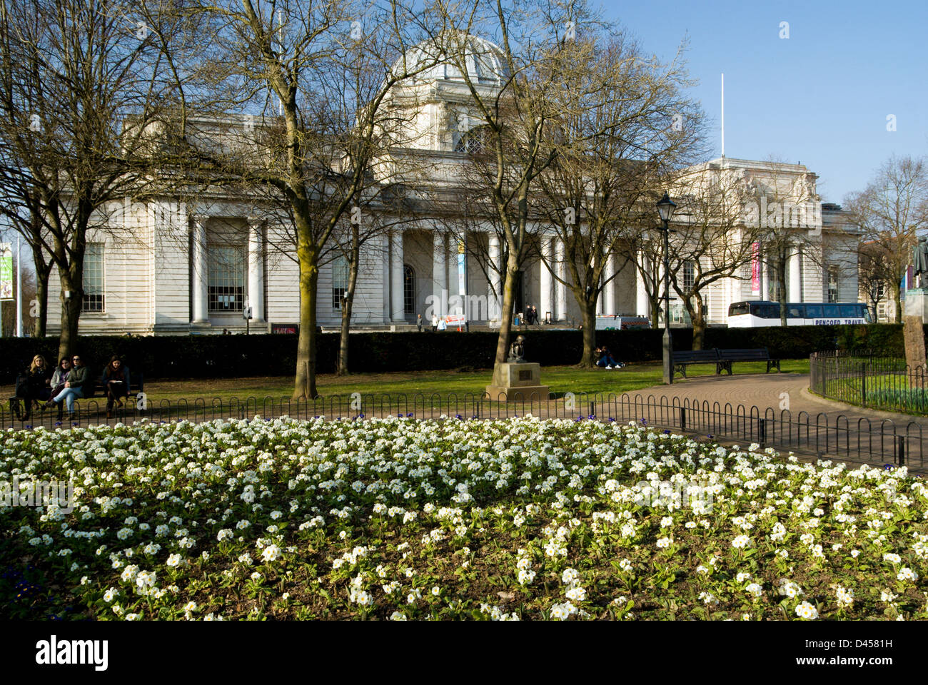 National Museum of Wales et Gorsedd Gardens, Cathays Park, Cardiff, Pays de Galles du Sud. Banque D'Images