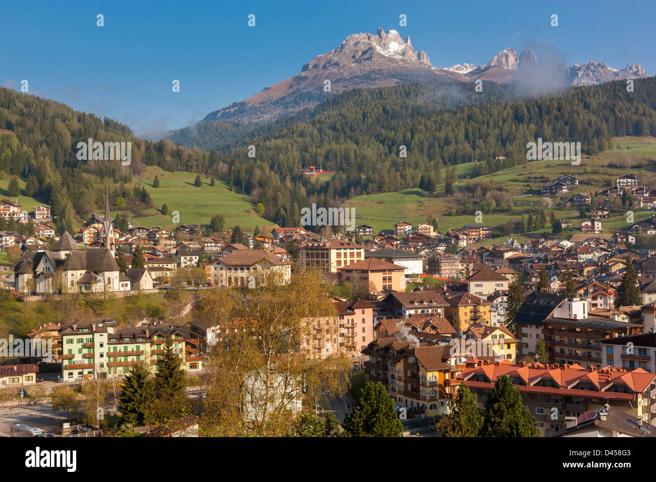 Moena vers da Ciamp Sas, Trentino-Alto Adige, Italie, Europe Banque D'Images