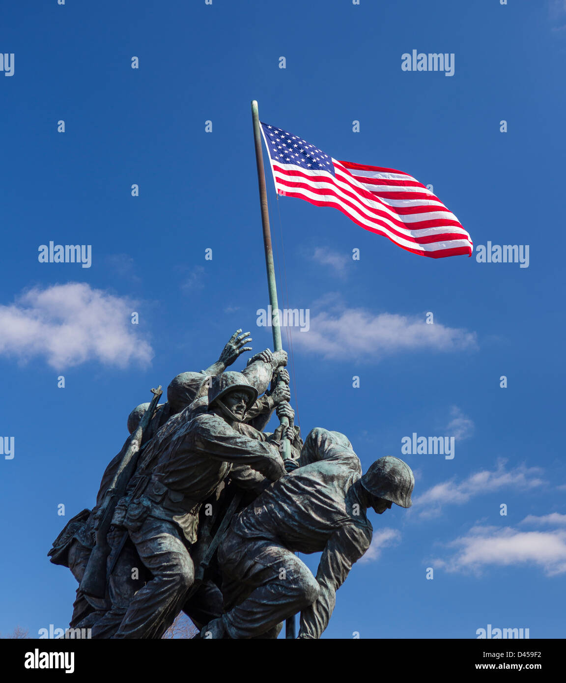 ARLINGTON, VIRGINIA, USA - Iwo Jima U.S. Marine Corps War Memorial À Rosslyn, une cérémonie militaire à la statue. Banque D'Images