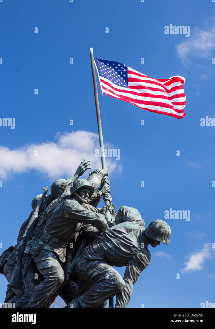 ARLINGTON, VIRGINIA, USA - Iwo Jima U.S. Marine Corps War Memorial À Rosslyn, une cérémonie militaire à la statue. Banque D'Images