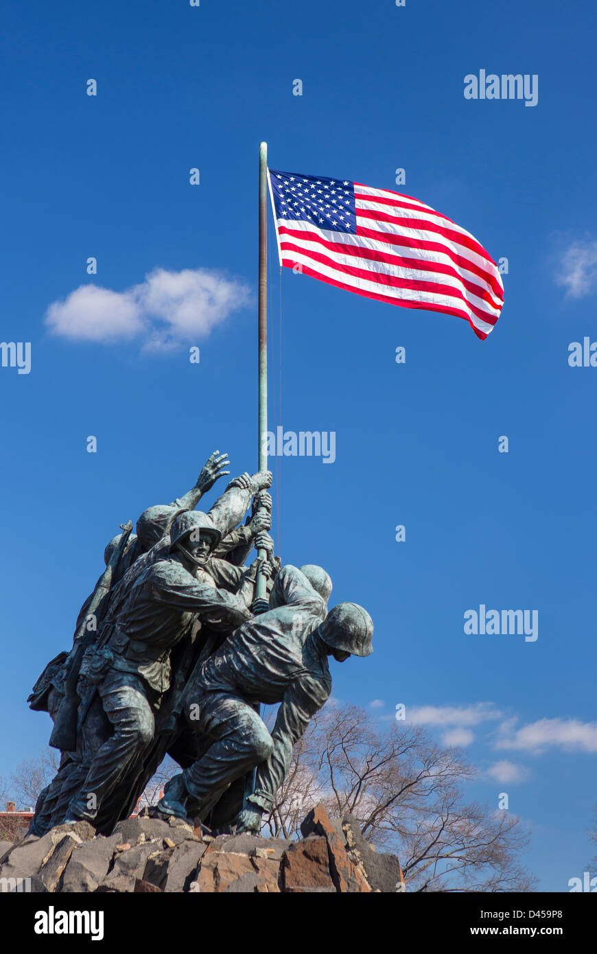 ARLINGTON, VIRGINIA, USA - Iwo Jima U.S. Marine Corps War Memorial À Rosslyn, une cérémonie militaire à la statue. Banque D'Images