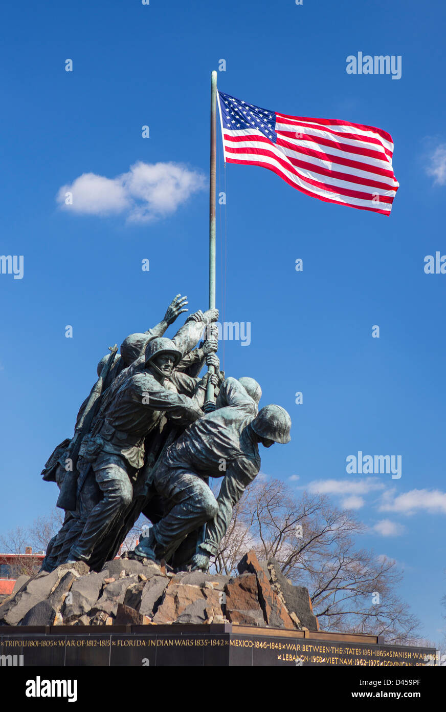ARLINGTON, VIRGINIA, USA - Iwo Jima U.S. Marine Corps War Memorial À Rosslyn, une cérémonie militaire à la statue. Banque D'Images