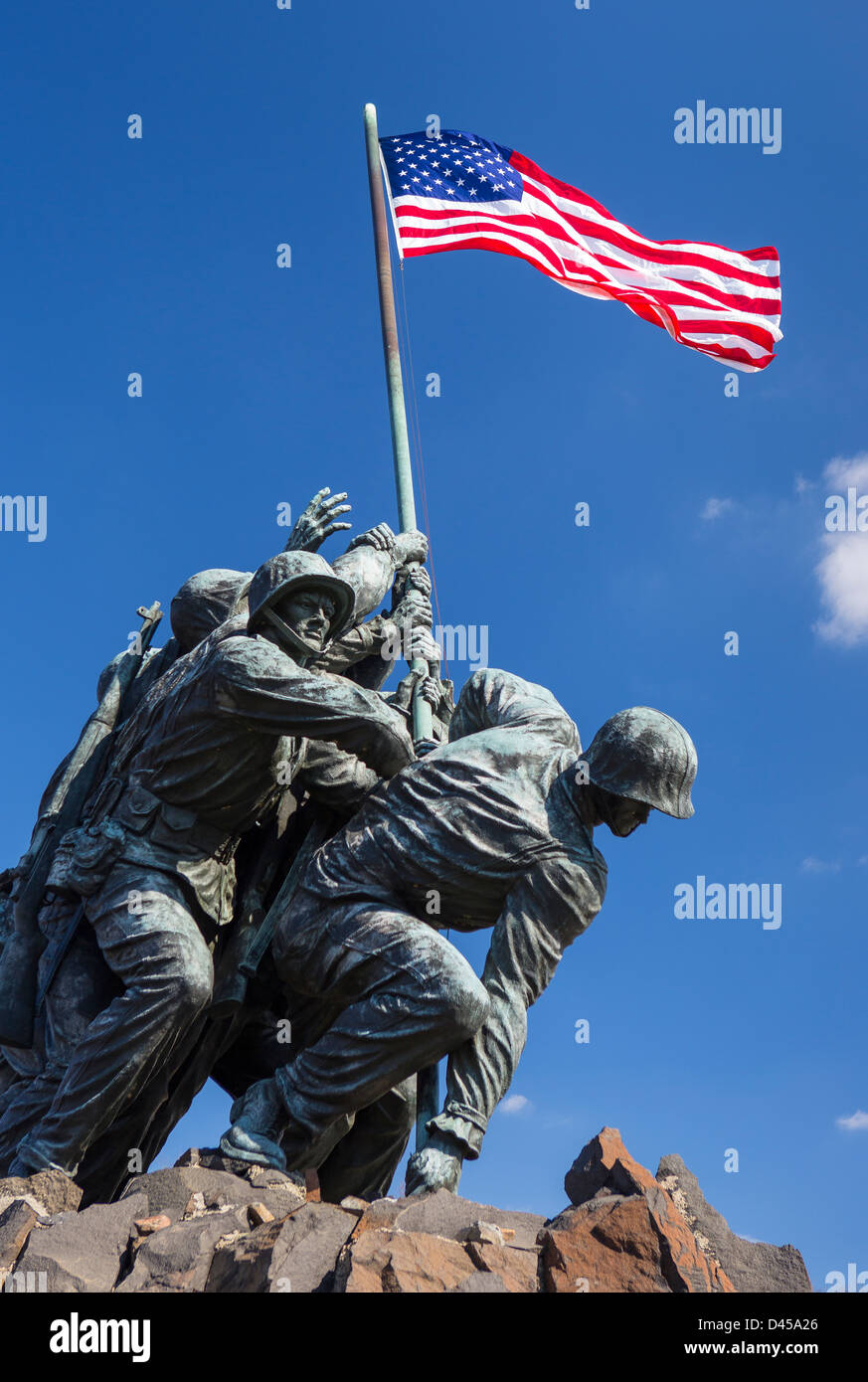 ARLINGTON, VIRGINIA, USA - Iwo Jima U.S. Marine Corps War Memorial À Rosslyn, une cérémonie militaire à la statue. Banque D'Images