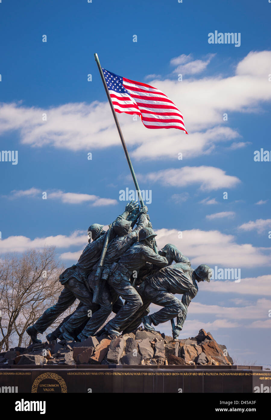 ARLINGTON, VIRGINIA, USA - Iwo Jima U.S. Marine Corps War Memorial À Rosslyn, une cérémonie militaire à la statue. Banque D'Images