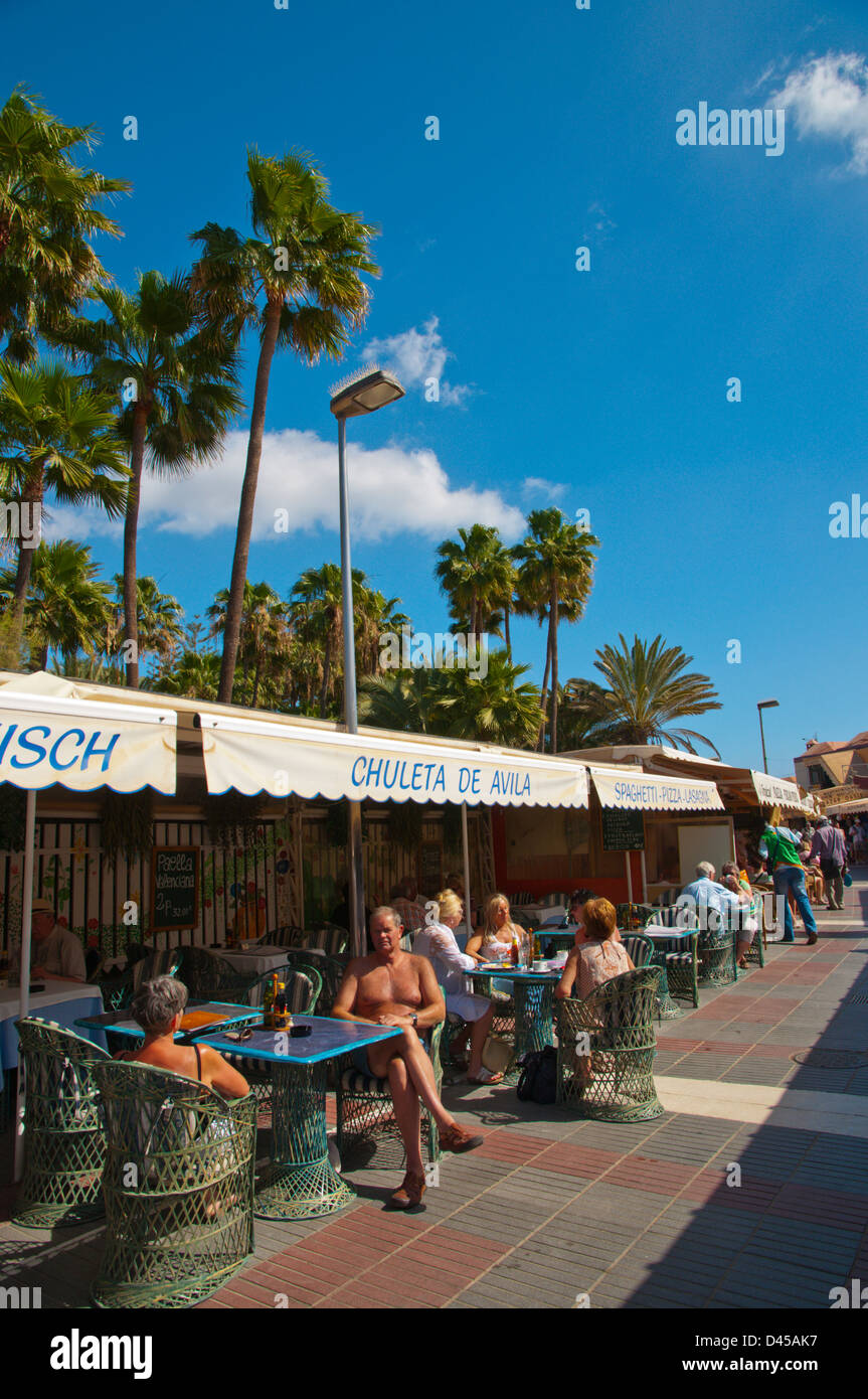 Restaurant et terrasses près de Faro de Maspalomas à Maspalomas Gran Canaria Island resort les Îles Canaries Espagne Europe Banque D'Images