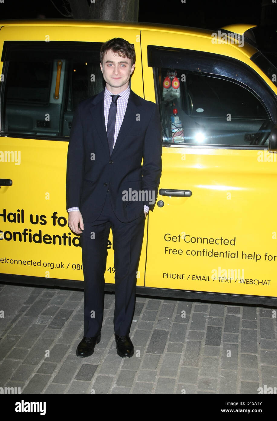 DANIEL RADCLIFFE SE BRANCHER À LA VENTE DE CHARITÉ ANNUELLE DU UNDERGLOBE LONDON UK 05 Mars 2013 Banque D'Images