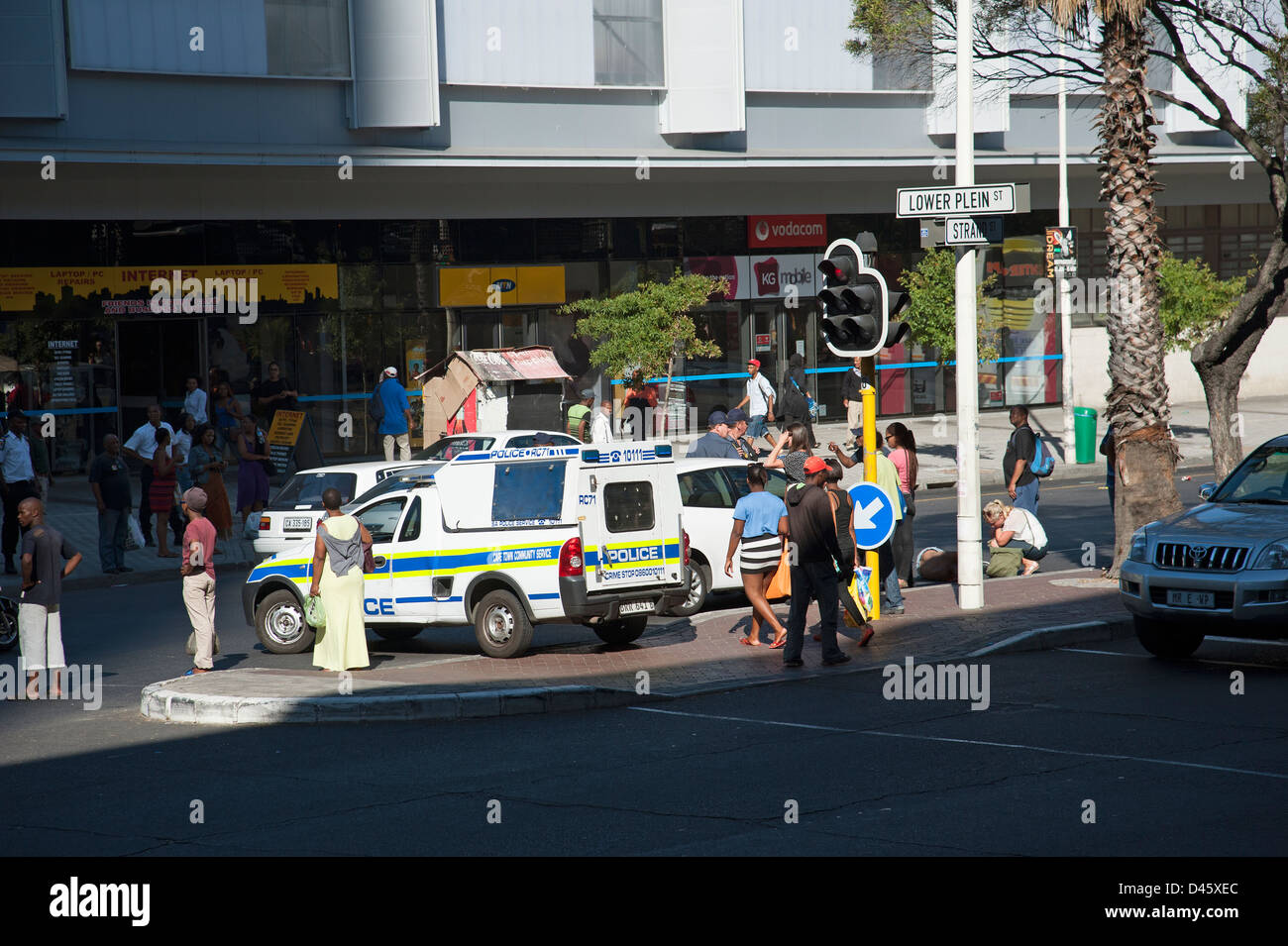 Participation à la police un accident de la circulation en centre-ville du Cap Afrique du Sud Banque D'Images