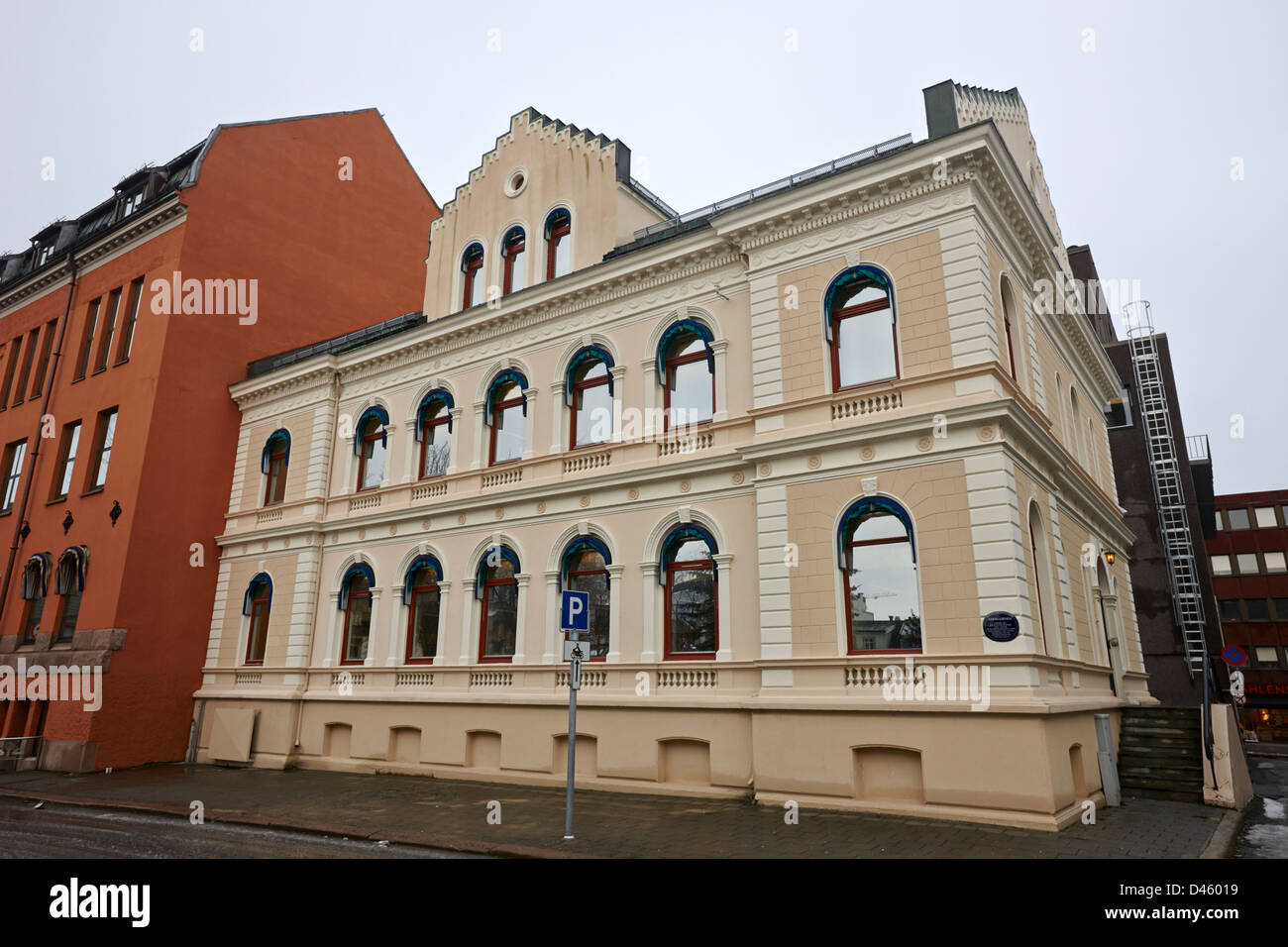 Stengarden protestante bâtiment maintenant partie de la sparebank mais était le quartier général de la gestapo dans world war 2 Tromso Tromsø Norvège Banque D'Images