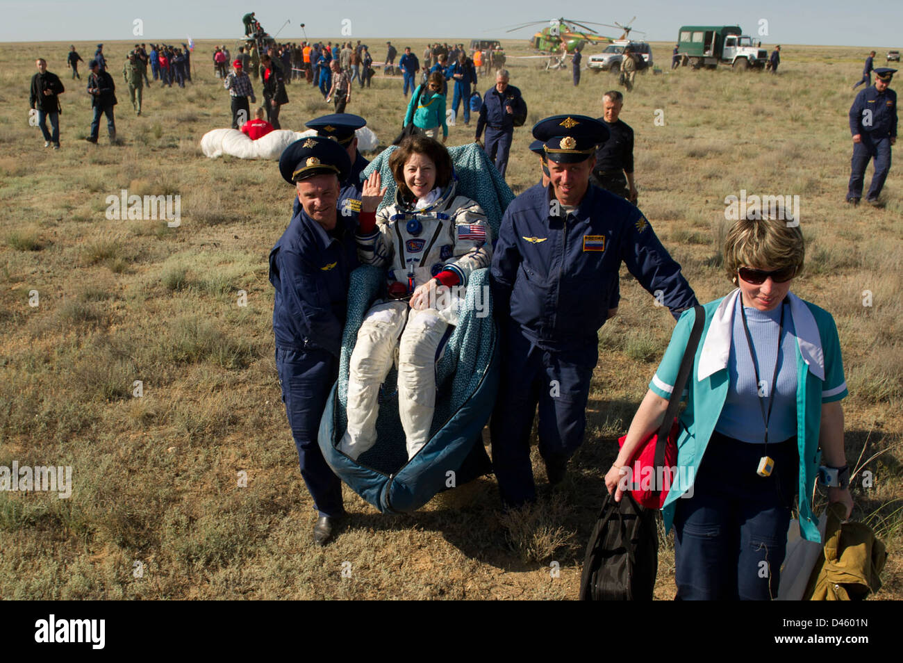 Expedition 27 Landing (201105240031HQ) Banque D'Images