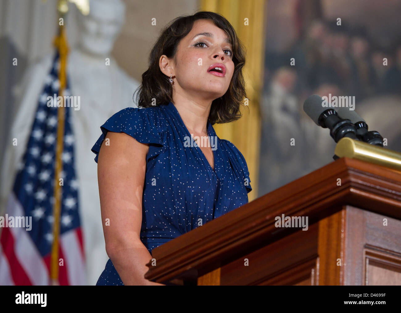 L'équipage de l'Apollo 11 a reçu la médaille d'or du Congrès lors d'une cérémonie au Capitole des États-Unis. L'événement a célébré les réalisations historiques de la mission Apollo 11, avec des performances de Norah Jones et des discours de personnalités clés, dont Paul E. Alers. Banque D'Images