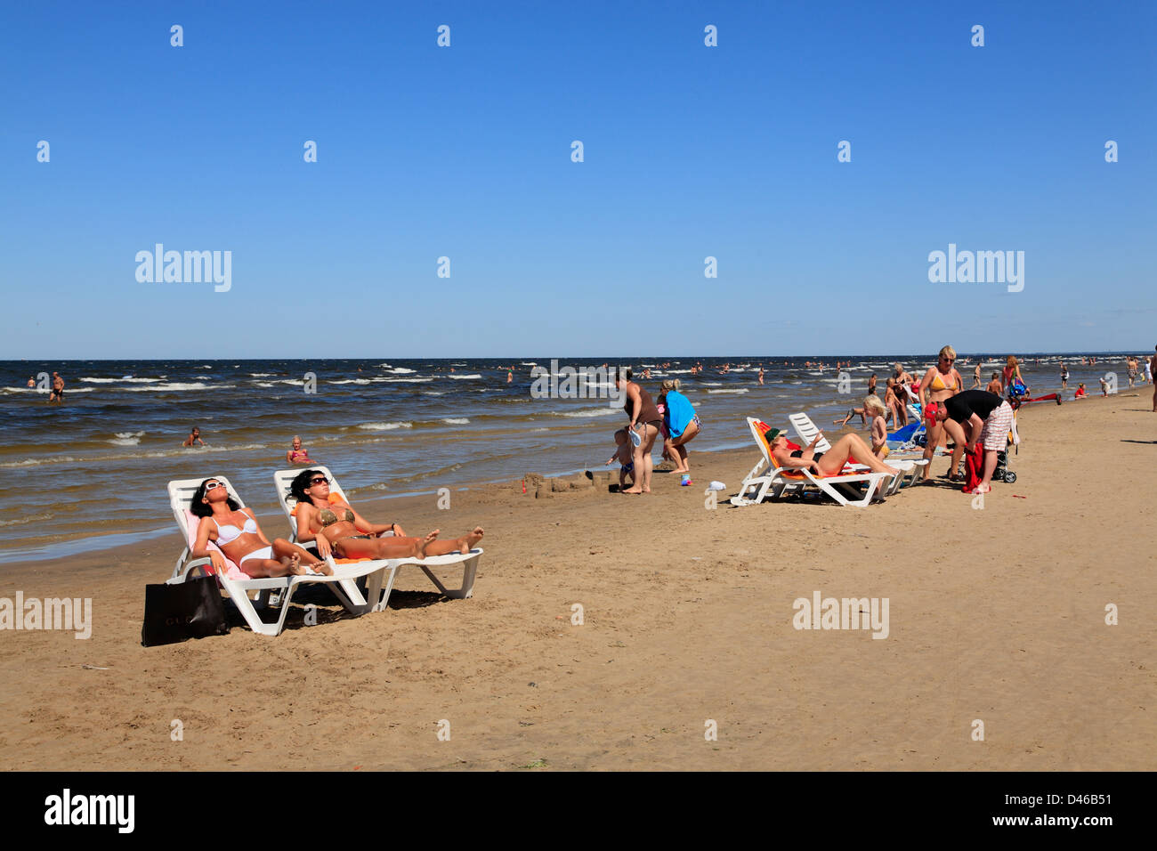 Soleil en majori, Jurmala, plage de la mer baltique, Riga, Lettonie Banque D'Images