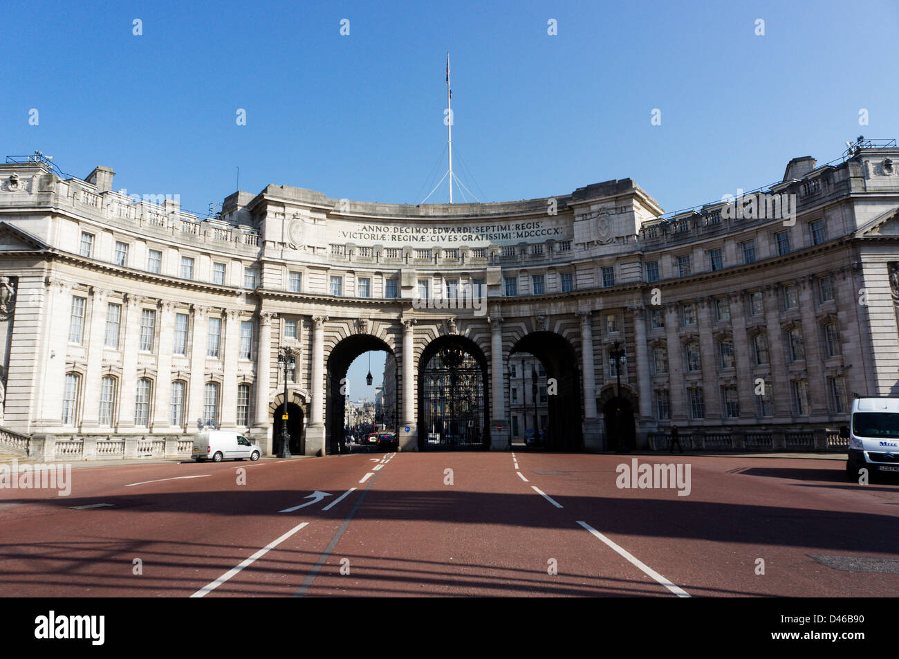 L'Admiralty Arch à l'extrémité est de la Mall, au centre de Londres. Banque D'Images