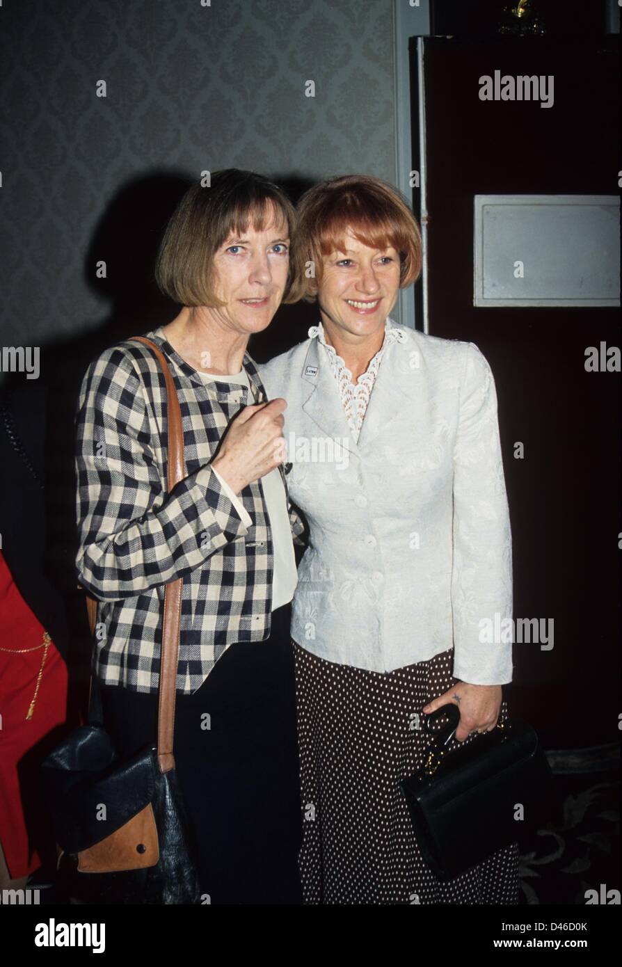 EILEEN ATKINS avec Helen Mirren.Drama League luncheon 1995.k1486eg.(Image Crédit : © Ed Geller/Photos/ZUMAPRESS.com) Globe Banque D'Images