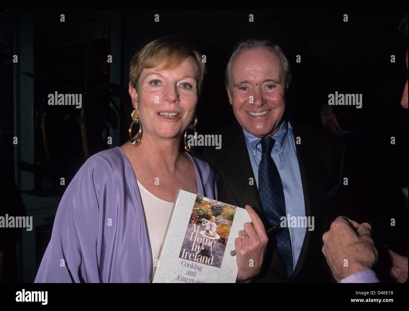 AVA ASTAIRE et Richard McKenzie livre signature 1998.AVA ASTAIRE avec Richard McKenzie.k11881lr.(Image Crédit : © Lisa Rose/Photos/ZUMAPRESS.com) Globe Banque D'Images