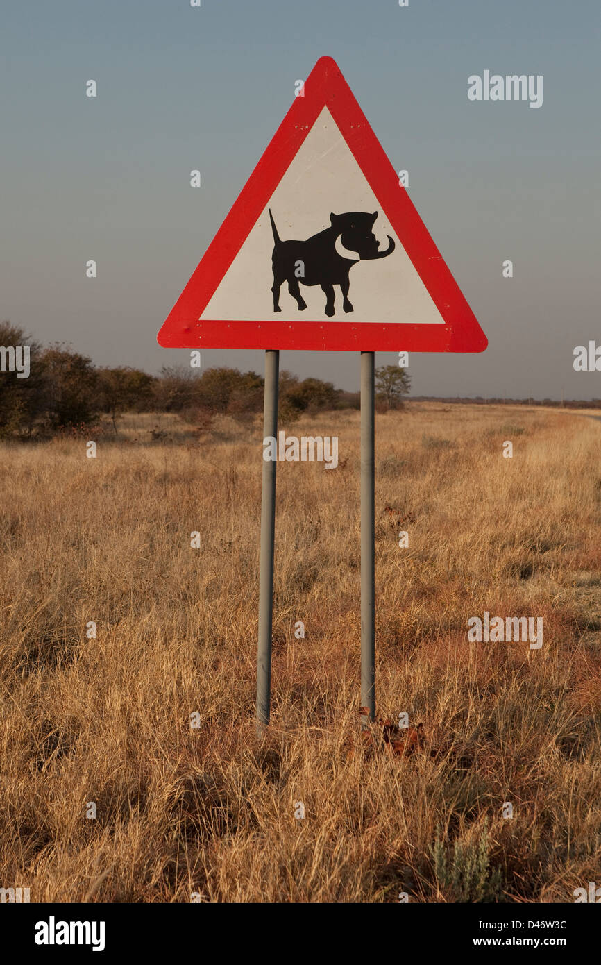 Danger Animal signe de la circulation sur une route de la Namibie, l'Afrique. Banque D'Images