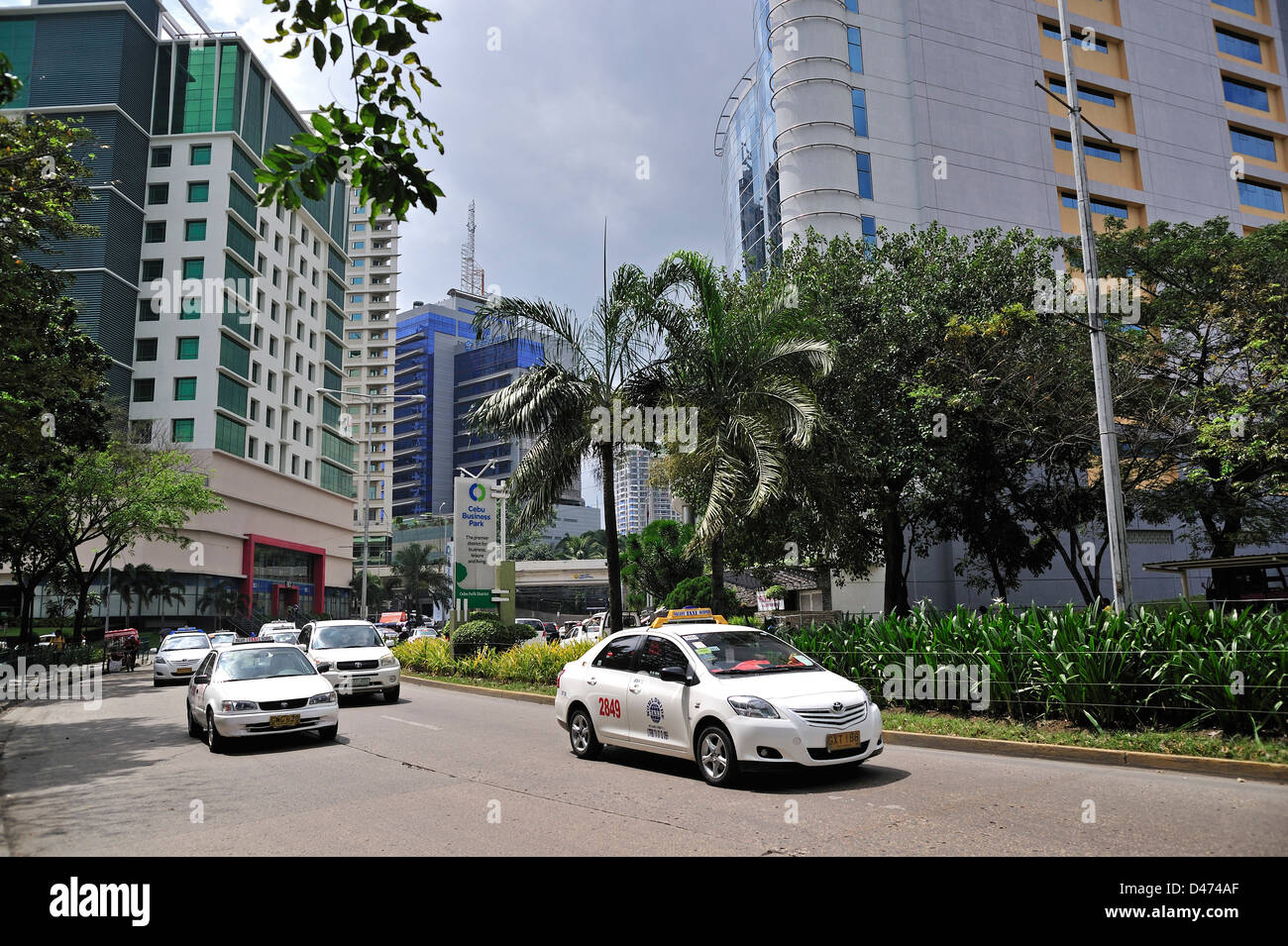 Les taxis sur l'Avenue de Mindanao aux Philippines Cebu City Banque D'Images