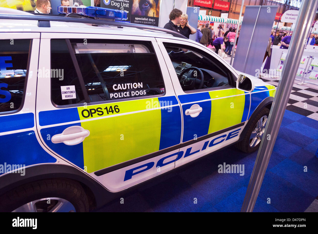 Birmingham, UK. 7 mars 2013. Crufts 2013 Exposition canine en NEC National Exhibition Centre Birmingham UK Angleterre jour l'un des premiers concours de chiens voiture de police stand. Crédit : Paul Thompson Live News / Alamy Live News Banque D'Images