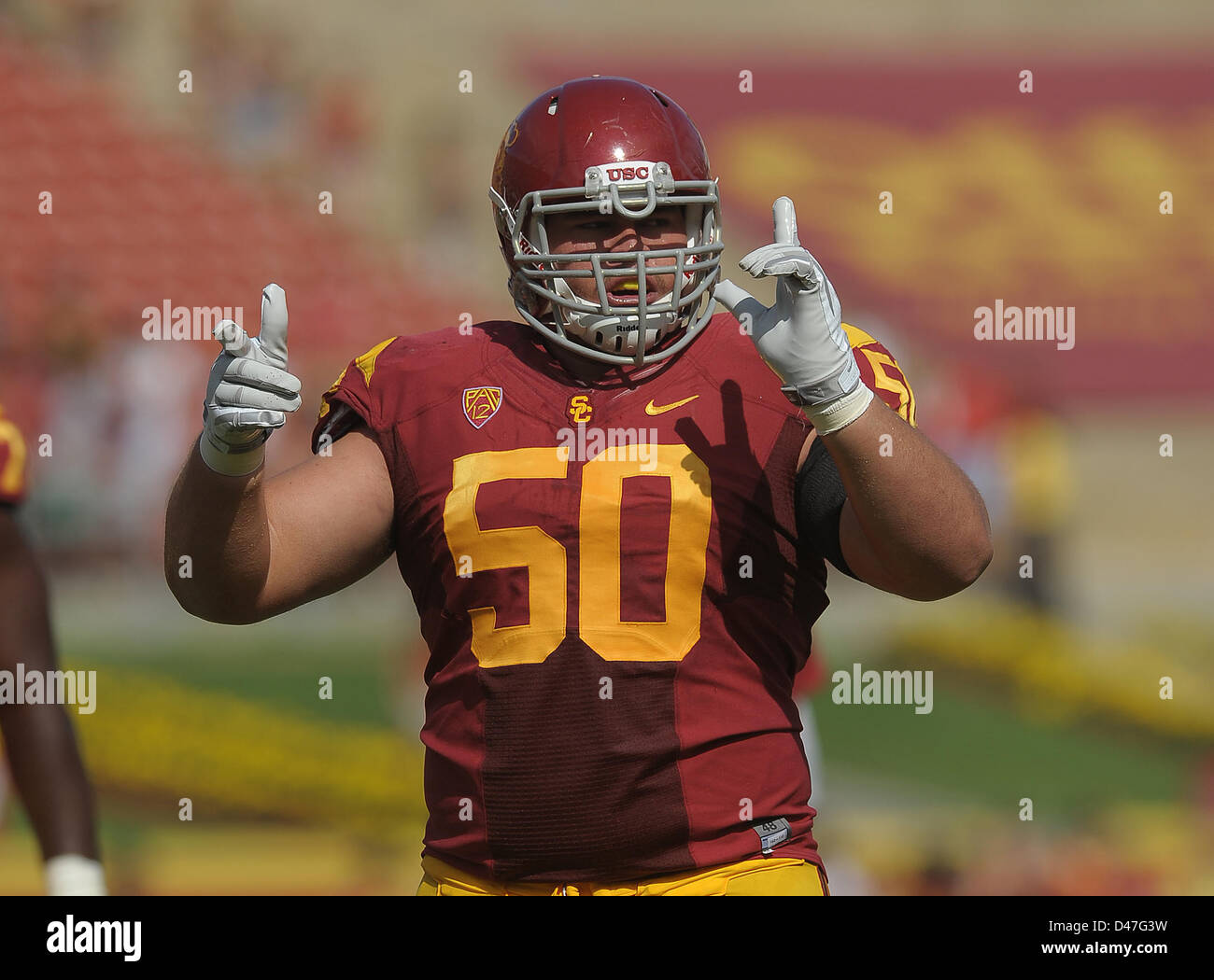 22 septembre 2012 - Los Angeles, CA, États-Unis d'Amérique - le 22 septembre, l'année {} Los Angeles, CA..USC Trojans offensive ligne (50) ABE Markowitz au cours de la NCAA Football match entre l'USC Trojans et le California Golden Bears au Coliseum de Los Angeles, Californie. La défaite de l'USC Trojans California Golden Bears 27-9..(crédit obligatoire : Jose Marin / MarinMedia / Cal Sport Media) Banque D'Images