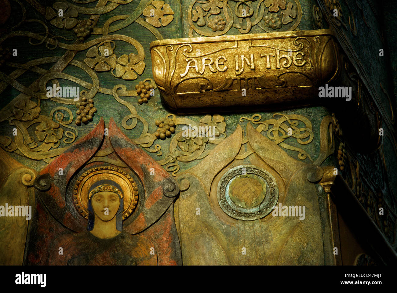 L'intérieur de décoration de la chapelle mortuaire de Watts, la municipalité de Compton, Surrey, Angleterre, Royaume-Uni Banque D'Images