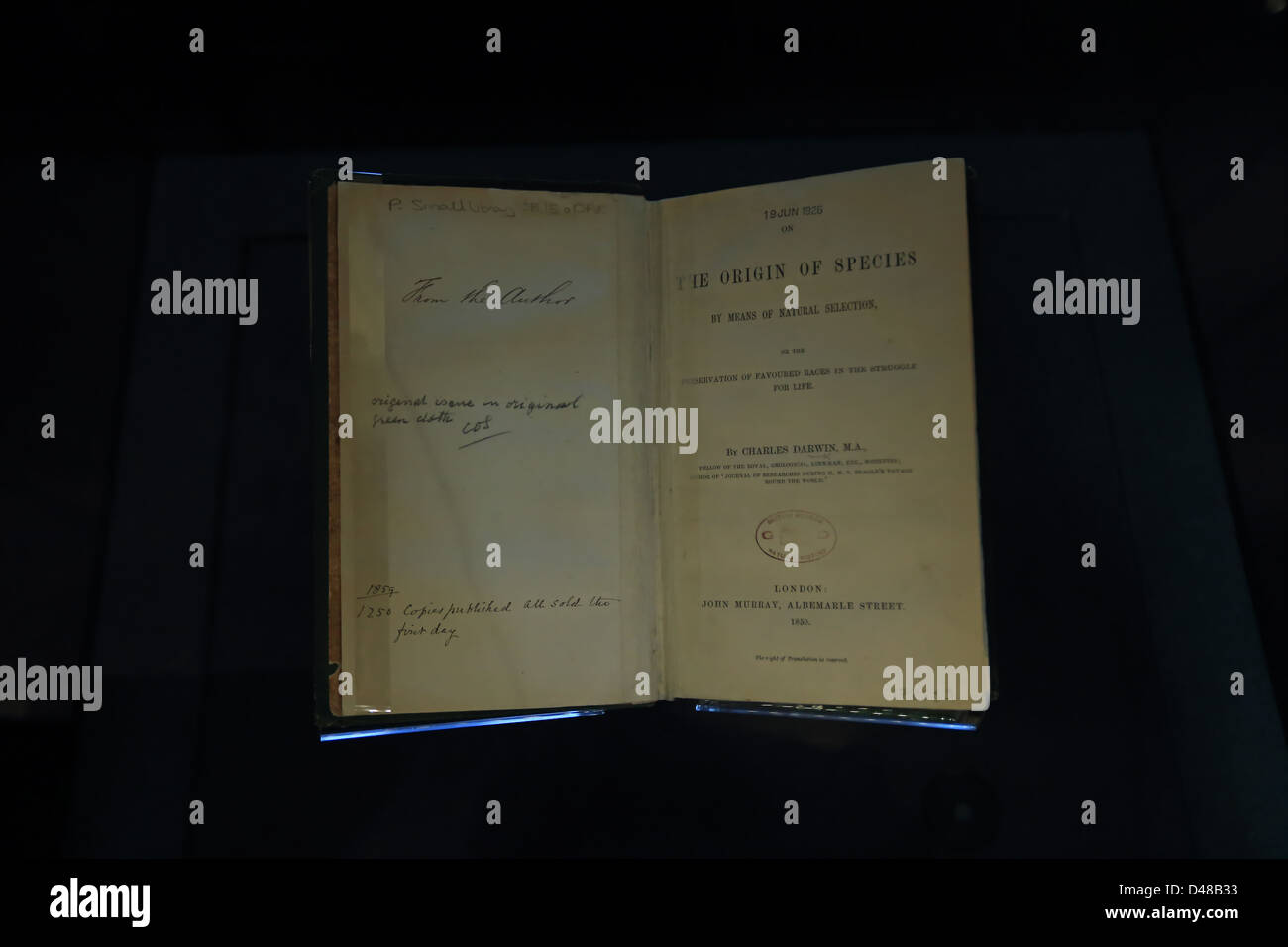 Origine des espèces d'Histoire Naturelle réservez Charles Darwin Banque D'Images