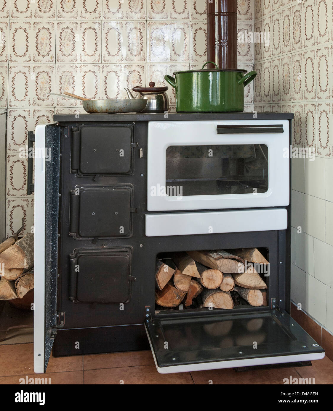 vieux poêle à bois Photo Stock Alamy — free download