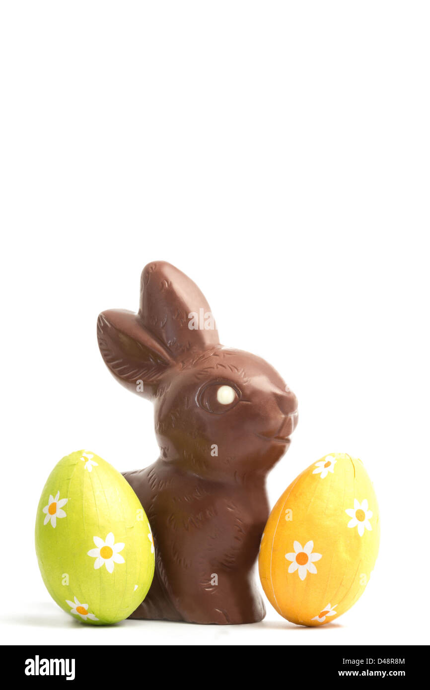 Lapin au chocolat avec deux oeufs de pâques Banque D'Images Lapin au chocolat avec deux oeufs de pâques Banque D'Images