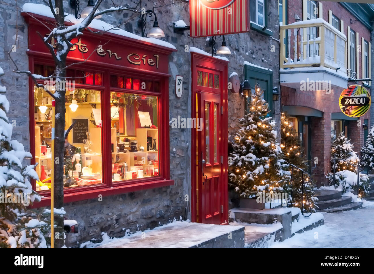 Vieille Ville Basse Petit Champlain trimestre au crépuscule, la ville de Québec, Québec, Canada. Banque D'Images