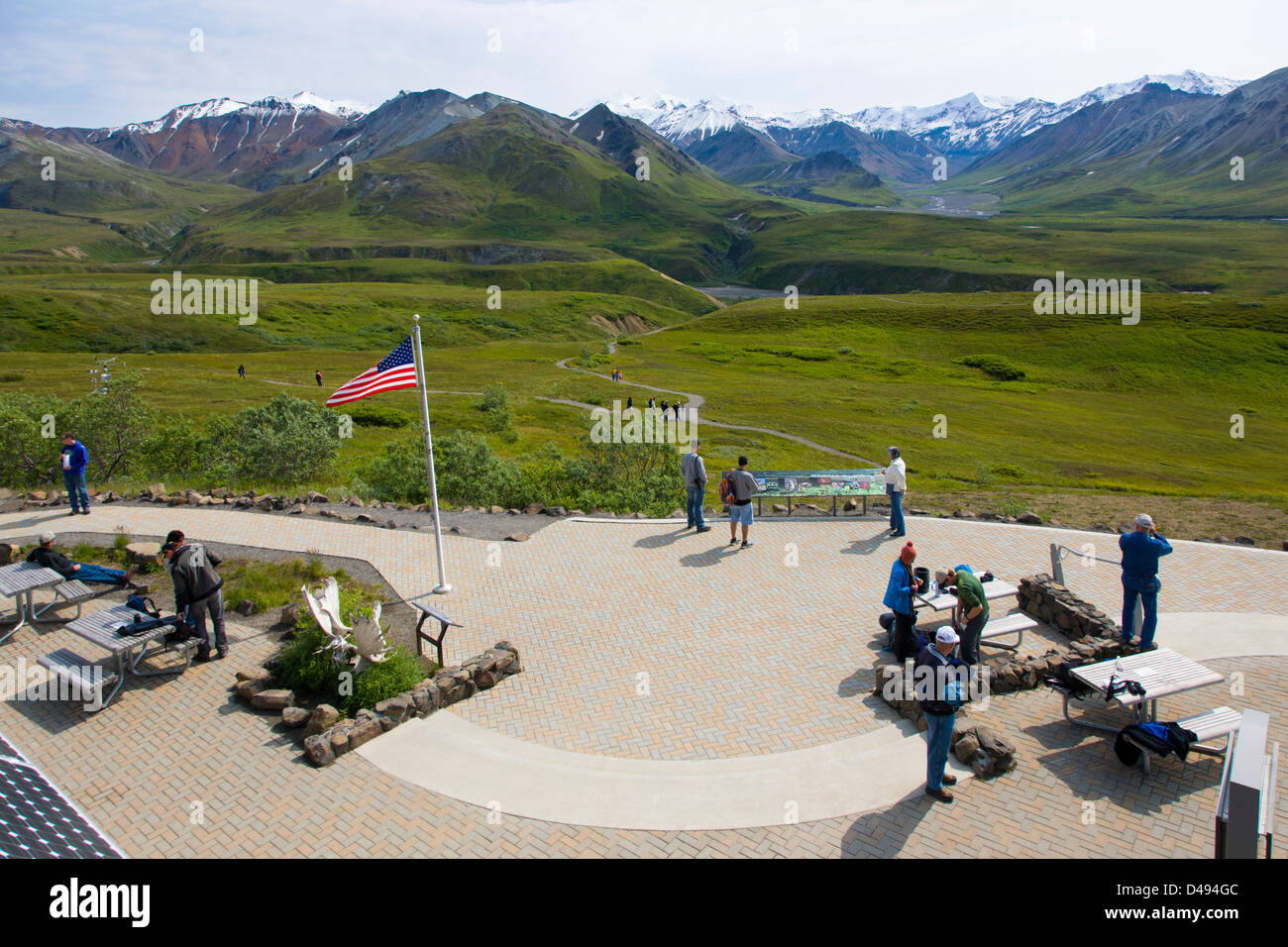 Les visiteurs du parc et voir au sud de l'Alaska, Eielson Visitor Center, le parc national Denali, Alaska, USA Banque D'Images