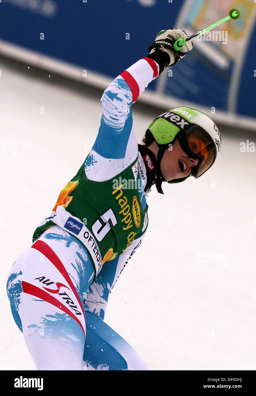 Anna Fenninger (Autriche) réagit dans l'aire d'arrivée du slalom géant femmes pendant la coupe du monde de ski alpin à Ofterschwang, en Allemagne, 09 mars 2013. Photo : Stephan Jansen Banque D'Images