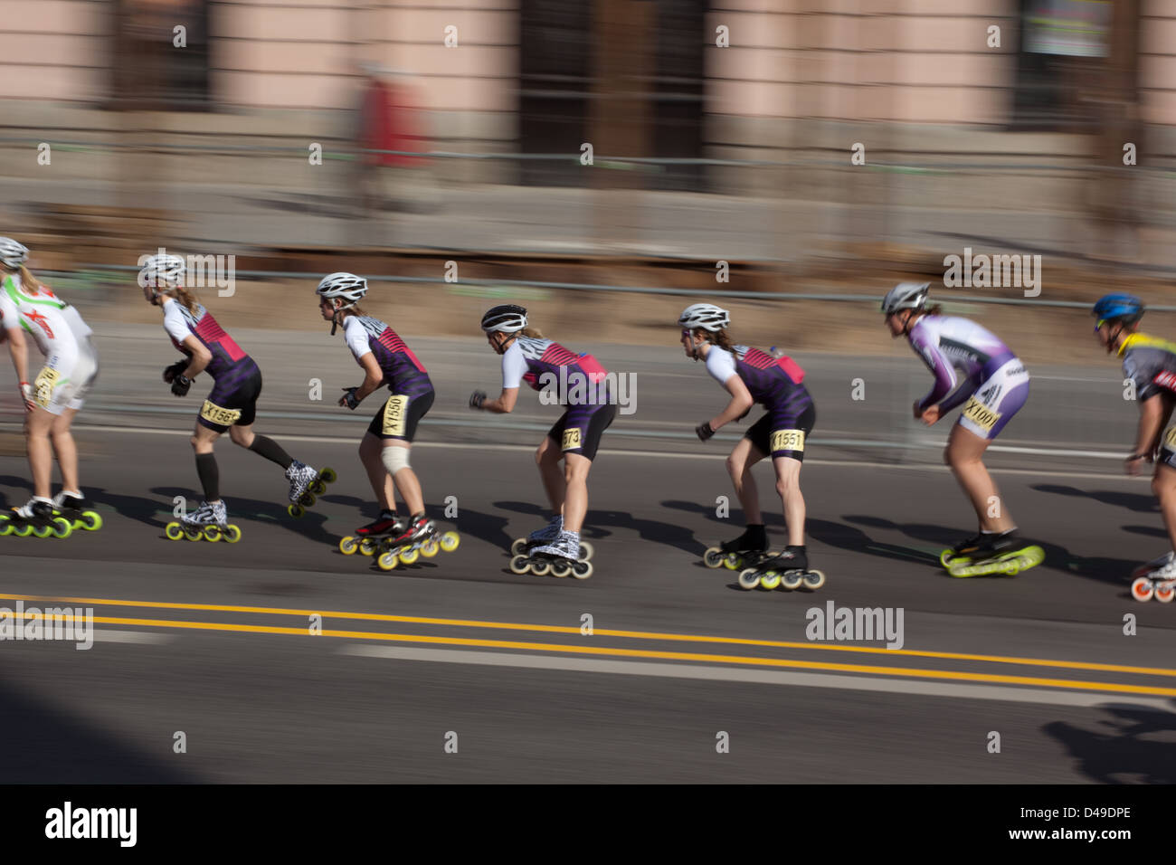 Berlin, Allemagne, le demi-marathon skaters Banque D'Images