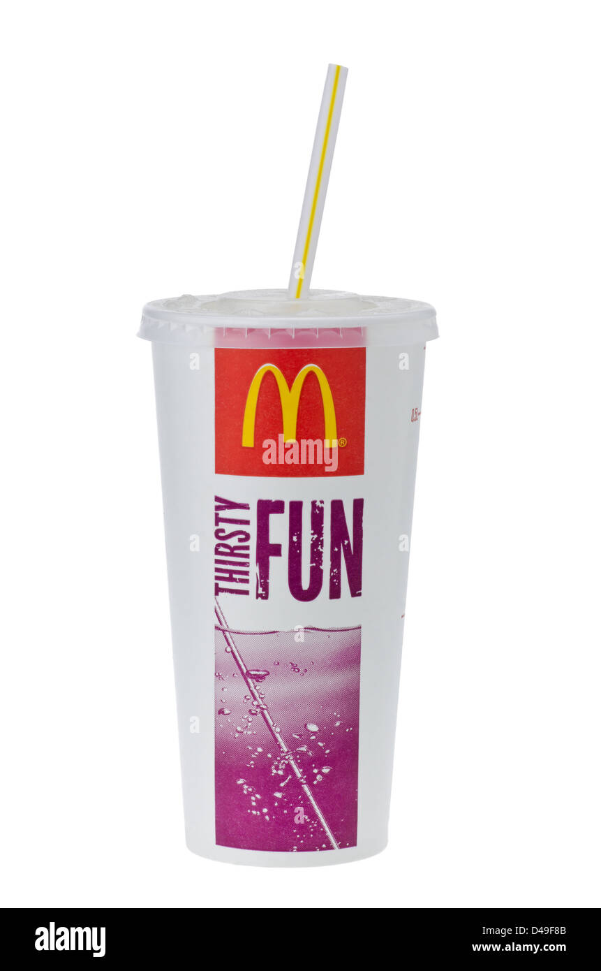 Tasse de McDonald's coca avec de la paille Photo Stock - Alamy