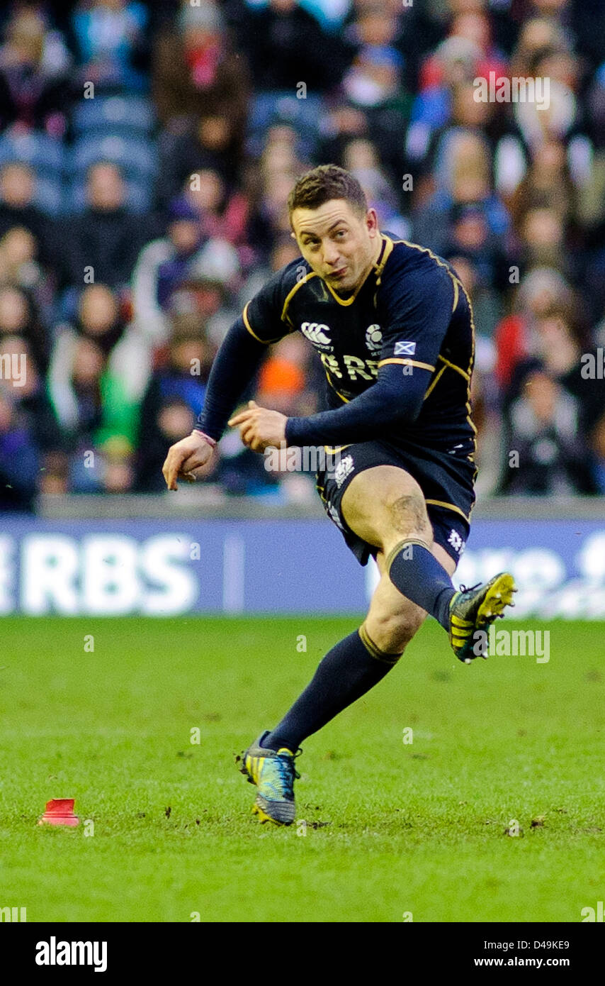 Edinburgh, Royaume-Uni. 9 mars, 2013. Greig Laidlaw kicks une pénalité, l'Écosse v Pays de Galles, Tournoi RBS 6 Nations, le stade de Murrayfield 09/03/13 (c) Colin Lunn Banque D'Images