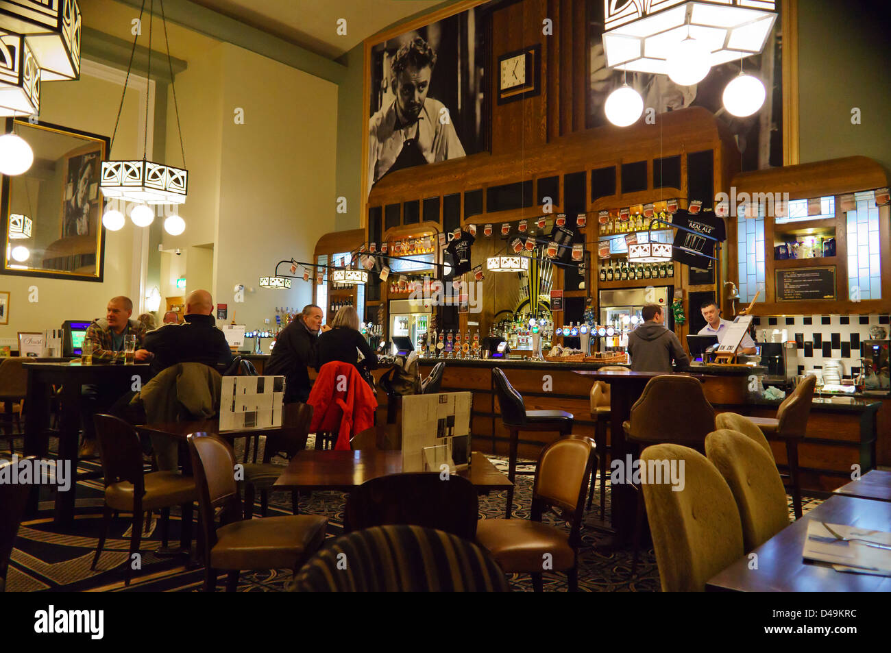 Pub Wetherspoons, le Peter Cushing, Whitstable Kent UK Banque D'Images