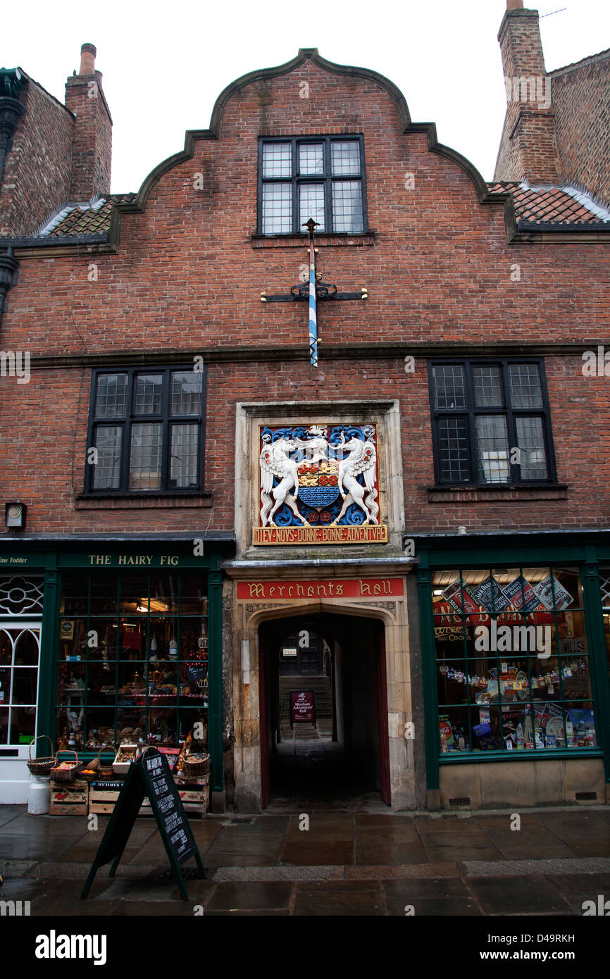 L'entrée de la Merchant Adventurers' Hall - une cité médiévale guildhall - dans la ville de York, Fossgate, England, UK Banque D'Images