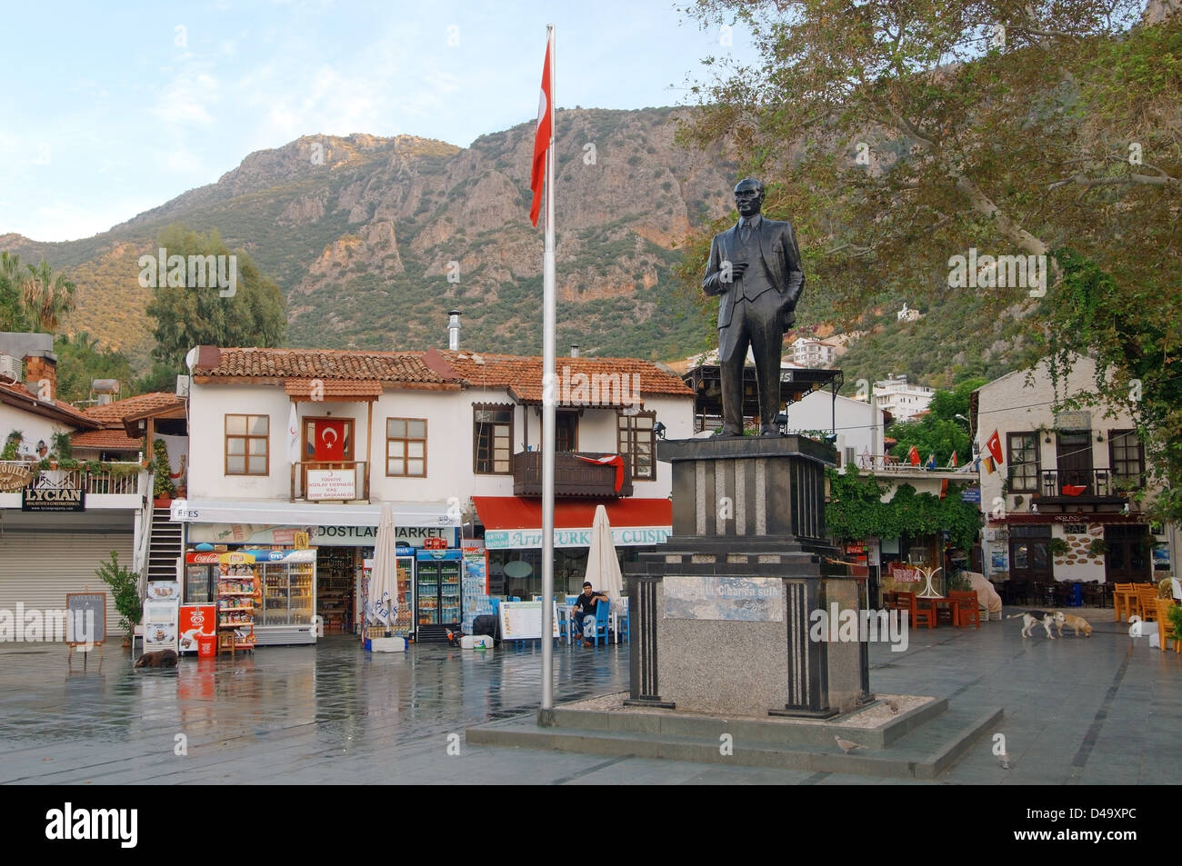 Monument Mustafa Kemal Atatürk, ville Kas (Kash), Turquie Banque D'Images
