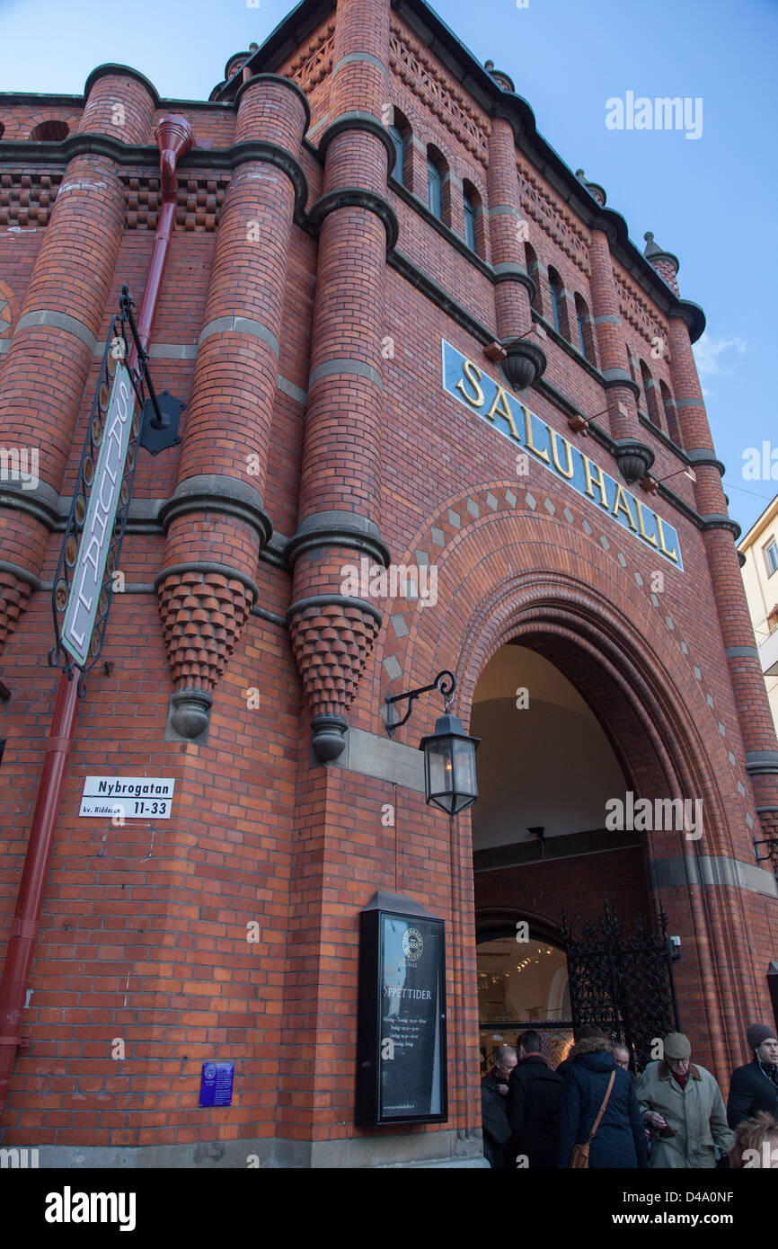 Ostermalms Saluhall, ouvert en 1888, est une salle à manger et deli food hall dans Östermalm, un quartier chic de Stockholm en Suède. Banque D'Images