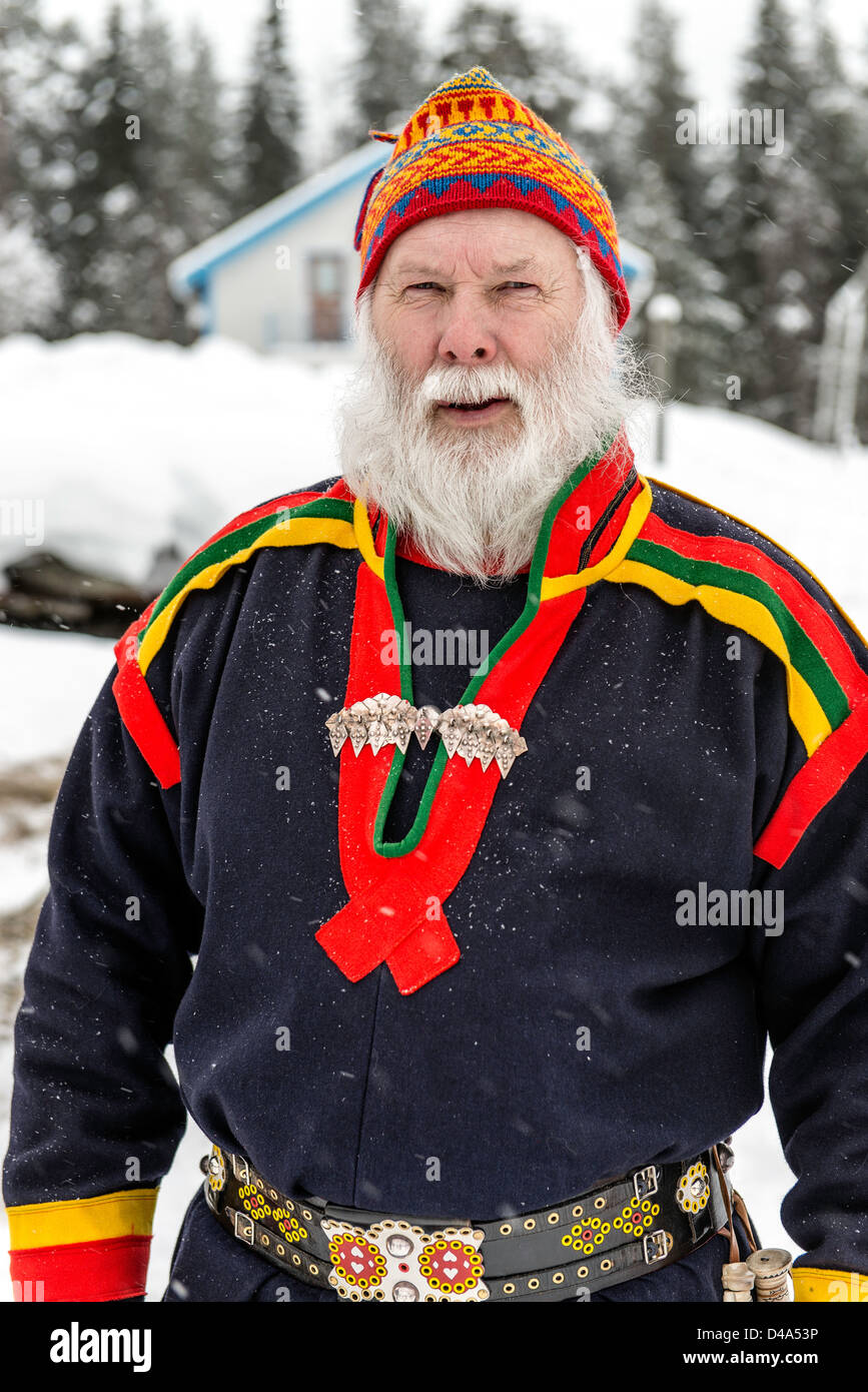 Sami homme avec barbe blanche portrait en Laponie suédoise Suède Scandinavie Banque D'Images