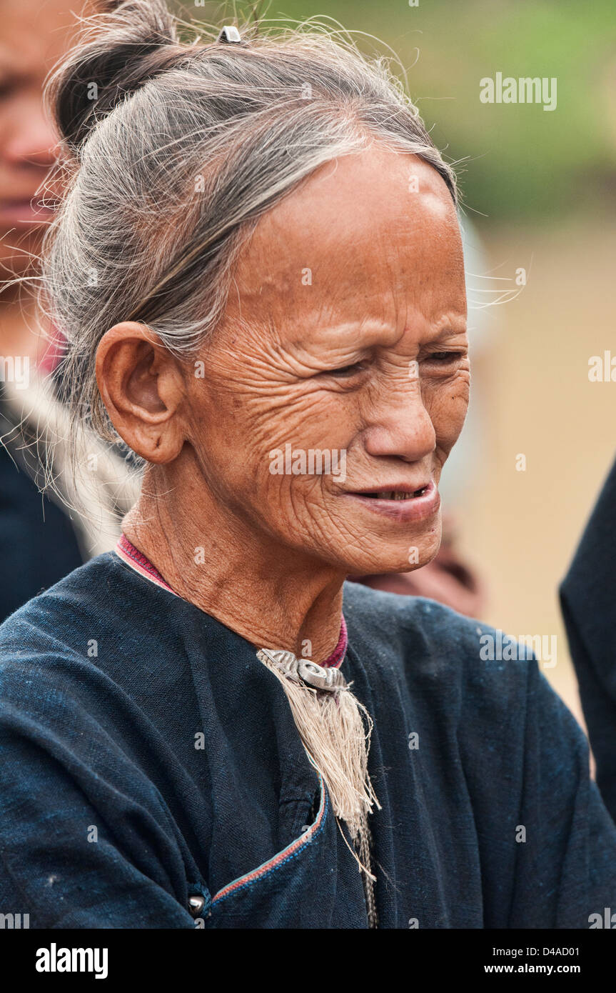 Portrait d'une femme Lanten, Luang Nam Tha, Laos Banque D'Images