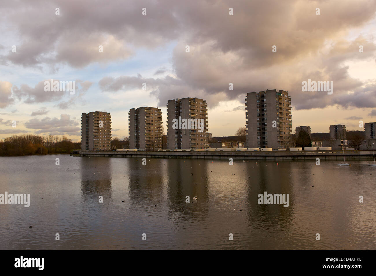 Le logement, Conseil, lac Southmere Thamesmead, UK Banque D'Images