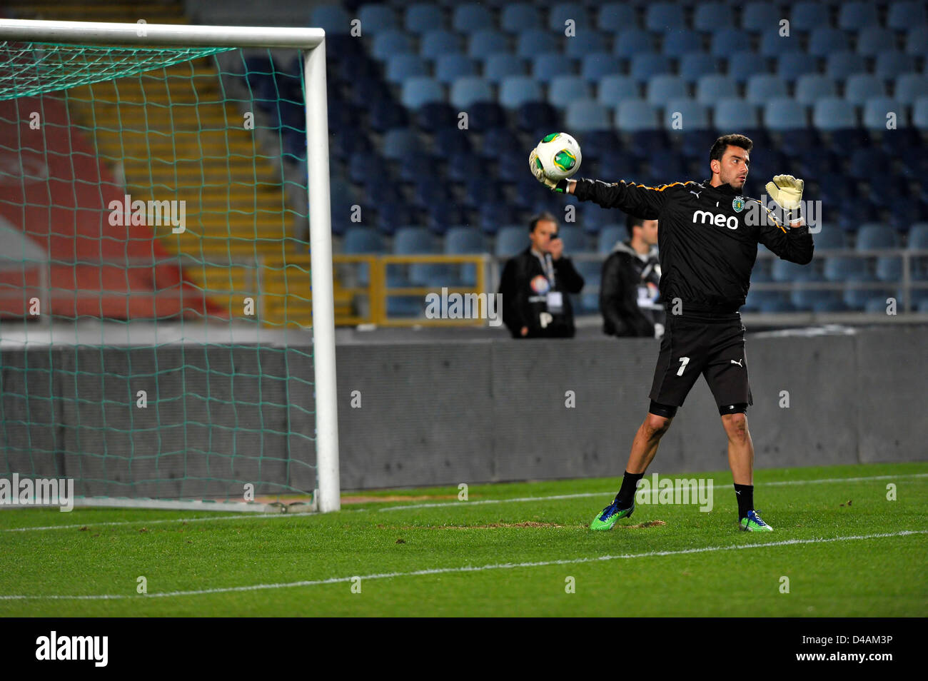 Le Sporting Clube Portugal Le Portugal et l'équipe nationale de football gardien Rui Patricio Banque D'Images