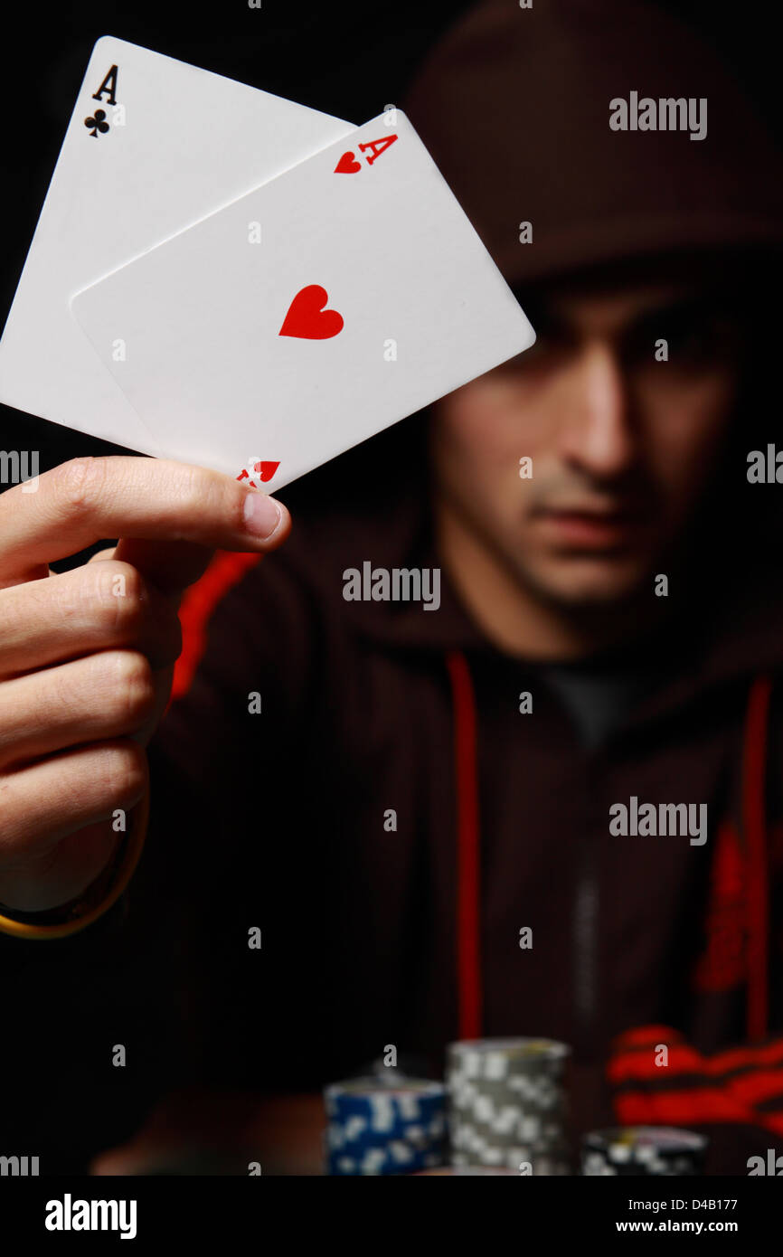 Une photo d'un joueur de poker très chanceux Banque D'Images