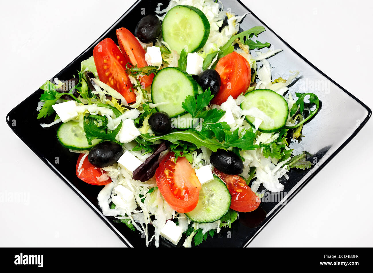 Plaque avec salade de légumes en rondelles Banque D'Images