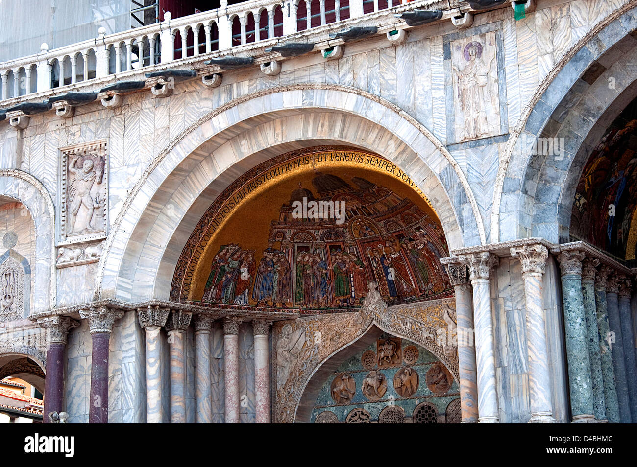 Tableaux anciens dans une église de Venise en Italie Banque D'Images